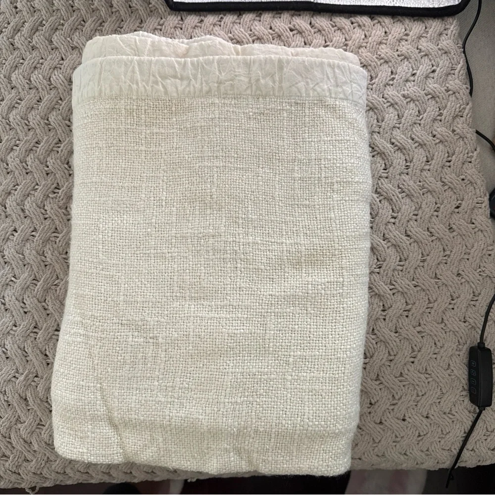 West Elm Viscose Linen Throw 50 X60 Alabaster